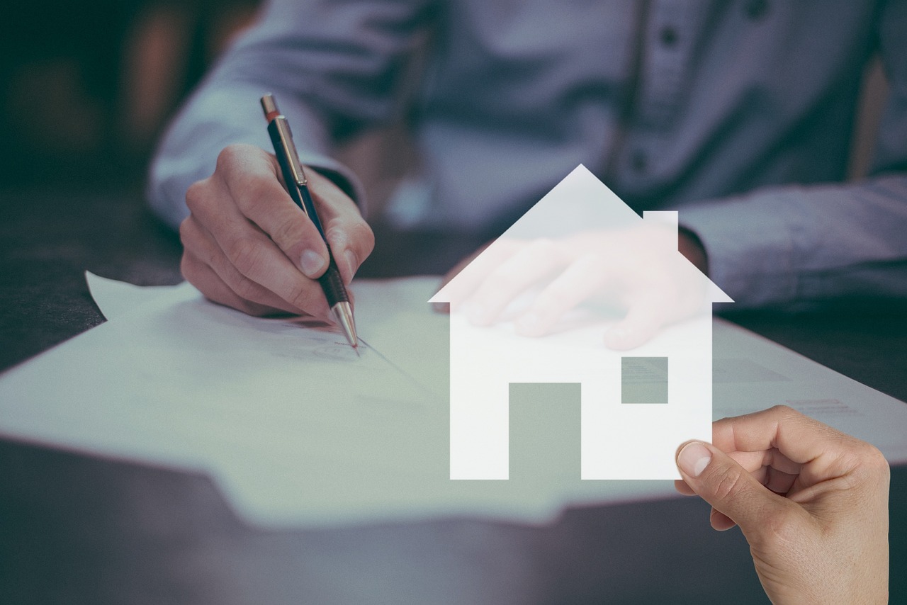 sichern sie ihr zuhause mit einer umfassenden wohngebĂ€udeversicherung. schĂŒtzen sie ihr eigentum vor schĂ€den und unvorhergesehenen ereignissen â fĂŒr ein sorgenfreies leben.